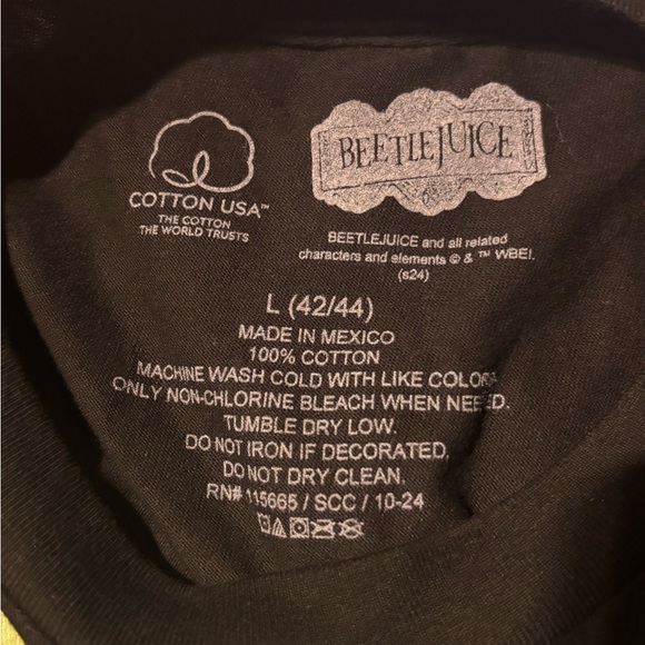 Beetlejuice Black Graphic T-Shirt Size Large ( 42-44 ) NWT - Picture 3 of 3